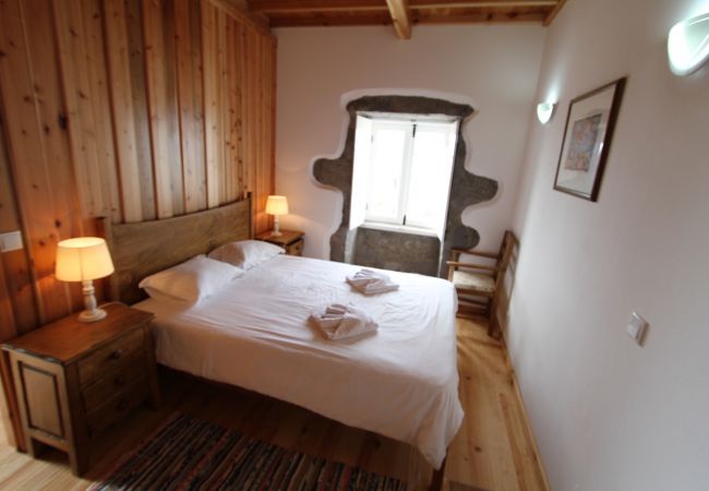 Casa rural em Cinco Ribeiras - Casa Branca da Chaminé Casa rural em Cinco Ribeiras - Casa Branca da Chaminé
