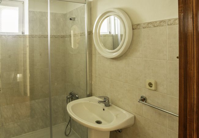 Quarto em Lajes - Hospedaria Casa D'Avó Quarto 3 - Twin Quarto em Lajes - Hospedaria Casa D'Avó Quarto 3 - Twin