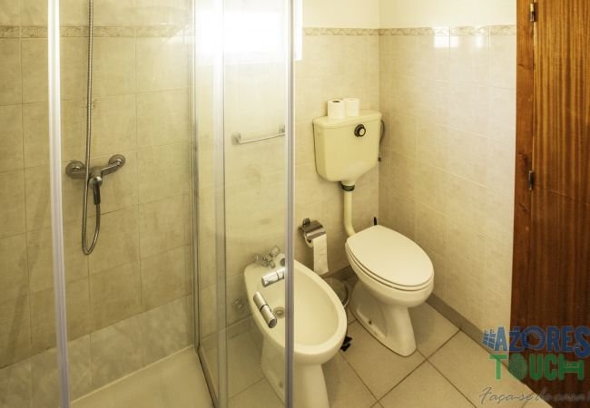Quarto em Lajes - Hospedaria Casa D'Avó Quarto 3 - Twin Quarto em Lajes - Hospedaria Casa D'Avó Quarto 3 - Twin