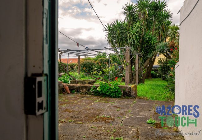 Quarto em Lajes - Hospedaria Casa D'Avó Quarto 3 - Twin Quarto em Lajes - Hospedaria Casa D'Avó Quarto 3 - Twin