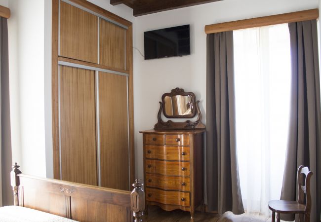 Quarto em Santa Cruz da Graciosa - Casa Lagar de Pedra - Quarto Duplo 1 Quarto em Santa Cruz da Graciosa - Casa Lagar de Pedra - Quarto Duplo 1