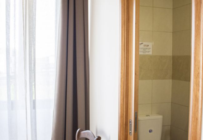 Quarto em Santa Cruz da Graciosa - Casa Lagar de Pedra - Quarto Duplo 1 Quarto em Santa Cruz da Graciosa - Casa Lagar de Pedra - Quarto Duplo 1