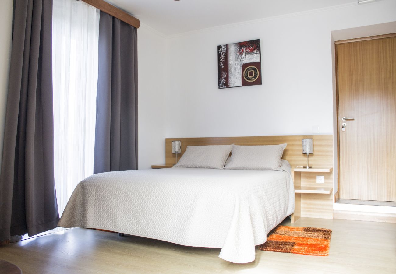 Quarto em Santa Cruz da Graciosa - Casa Lagar de Pedra - Quarto Duplo 1 Quarto em Santa Cruz da Graciosa - Casa Lagar de Pedra - Quarto Duplo 1