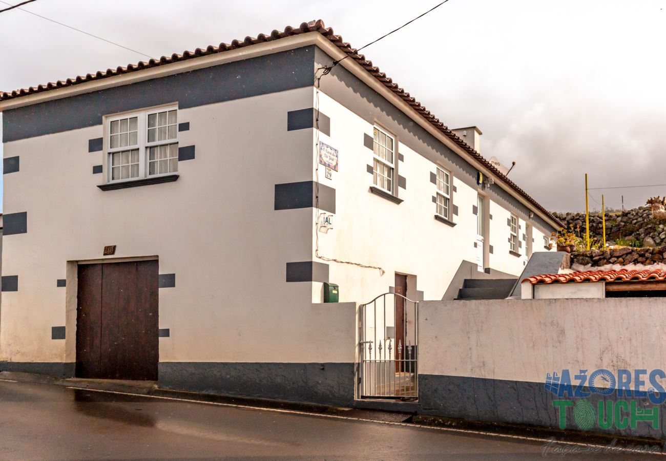 Casa em Doze Ribeiras - Casa do Tio José