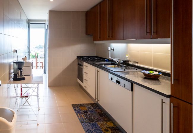 Apartamento em São Mateus da Calheta - Quinta do Mar - Watch The Sun Rise Over The Ocean Apartamento em São Mateus da Calheta - Quinta do Mar - Watch The Sun Rise Over The Ocean