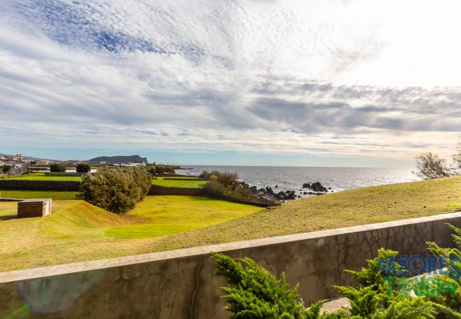 Apartamento em São Mateus da Calheta - Quinta do Mar - Watch The Sun Rise Over The Ocean Apartamento em São Mateus da Calheta - Quinta do Mar - Watch The Sun Rise Over The Ocean