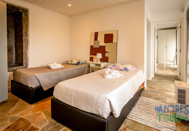 Casa em São Mateus da Calheta - Casa dos Calços (Casa + Anexos) Casa em São Mateus da Calheta - Casa dos Calços (Casa + Anexos)