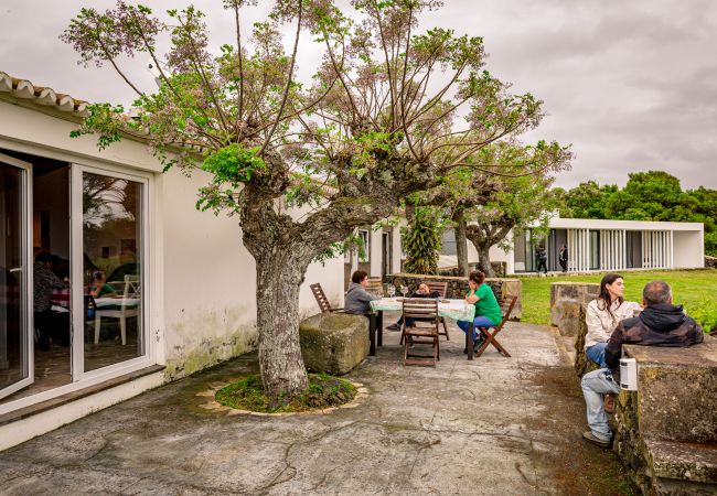 Casa em São Mateus da Calheta - Casa dos Calços (Casa + Anexos) Casa em São Mateus da Calheta - Casa dos Calços (Casa + Anexos)