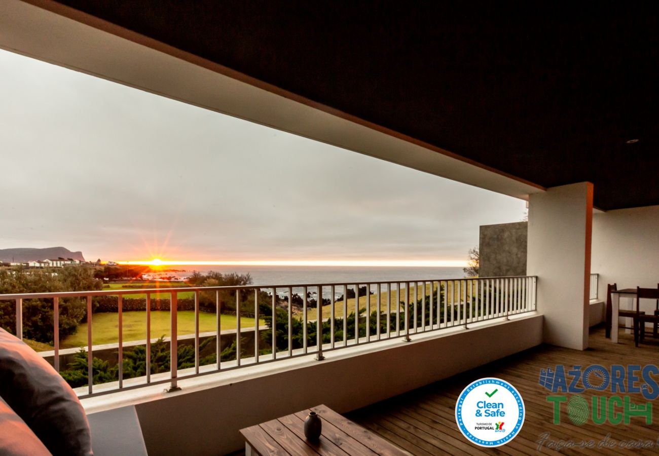 Apartment in São Mateus da Calheta - Quinta do Mar - Watch The Sun Rise Over The Ocean