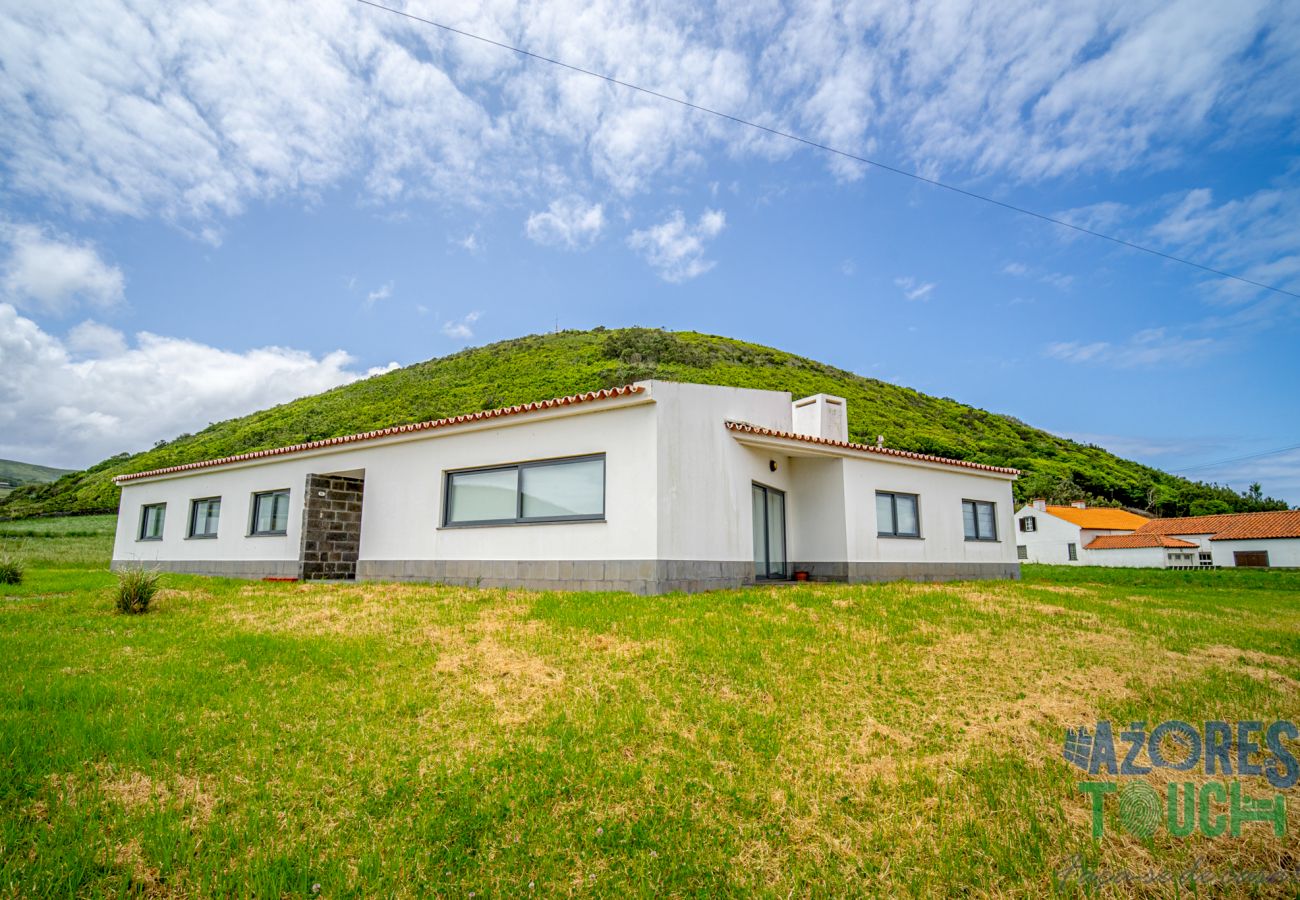 House in Santa Cruz da Graciosa - Casa da Barra