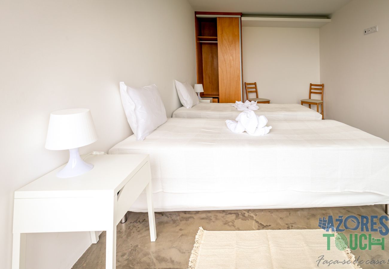 Rent by room in São Mateus da Calheta - Casa dos Calços - Anexo 1 Rent by room in São Mateus da Calheta - Casa dos Calços - Anexo 1