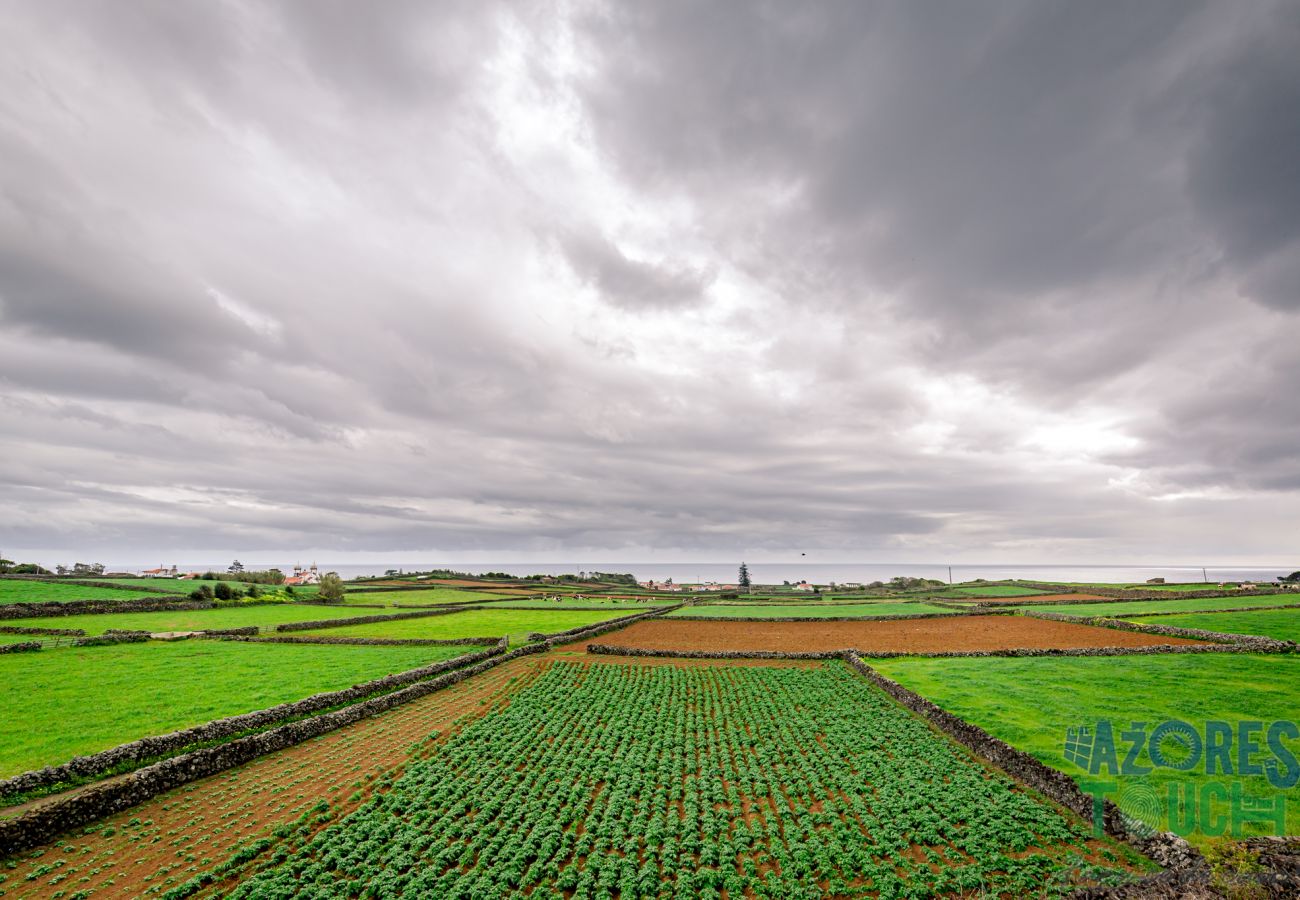 Rent by room in São Mateus da Calheta - Casa dos Calços - Anexo 1 Rent by room in São Mateus da Calheta - Casa dos Calços - Anexo 1
