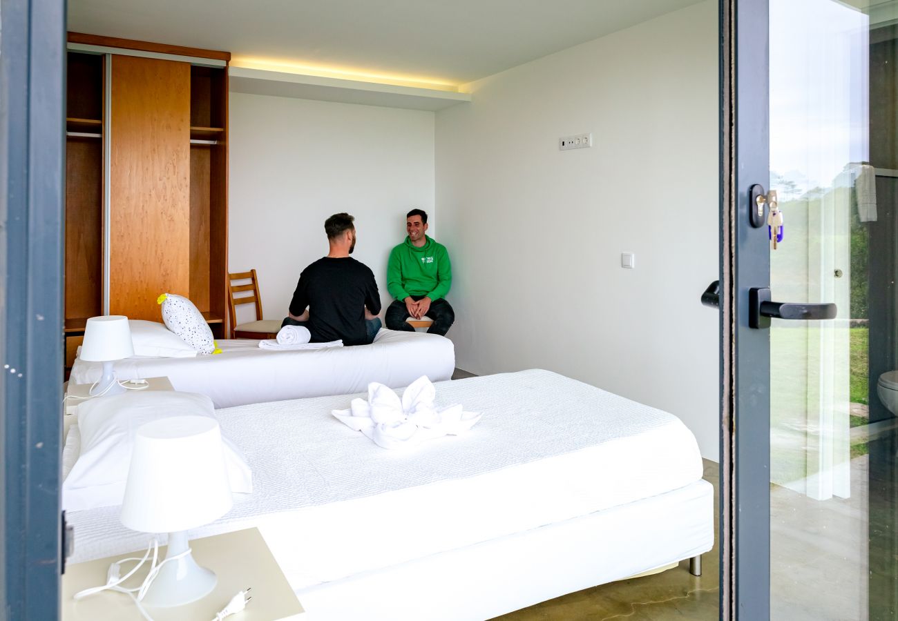 Rent by room in São Mateus da Calheta - Casa dos Calços - Anexo 1 Rent by room in São Mateus da Calheta - Casa dos Calços - Anexo 1